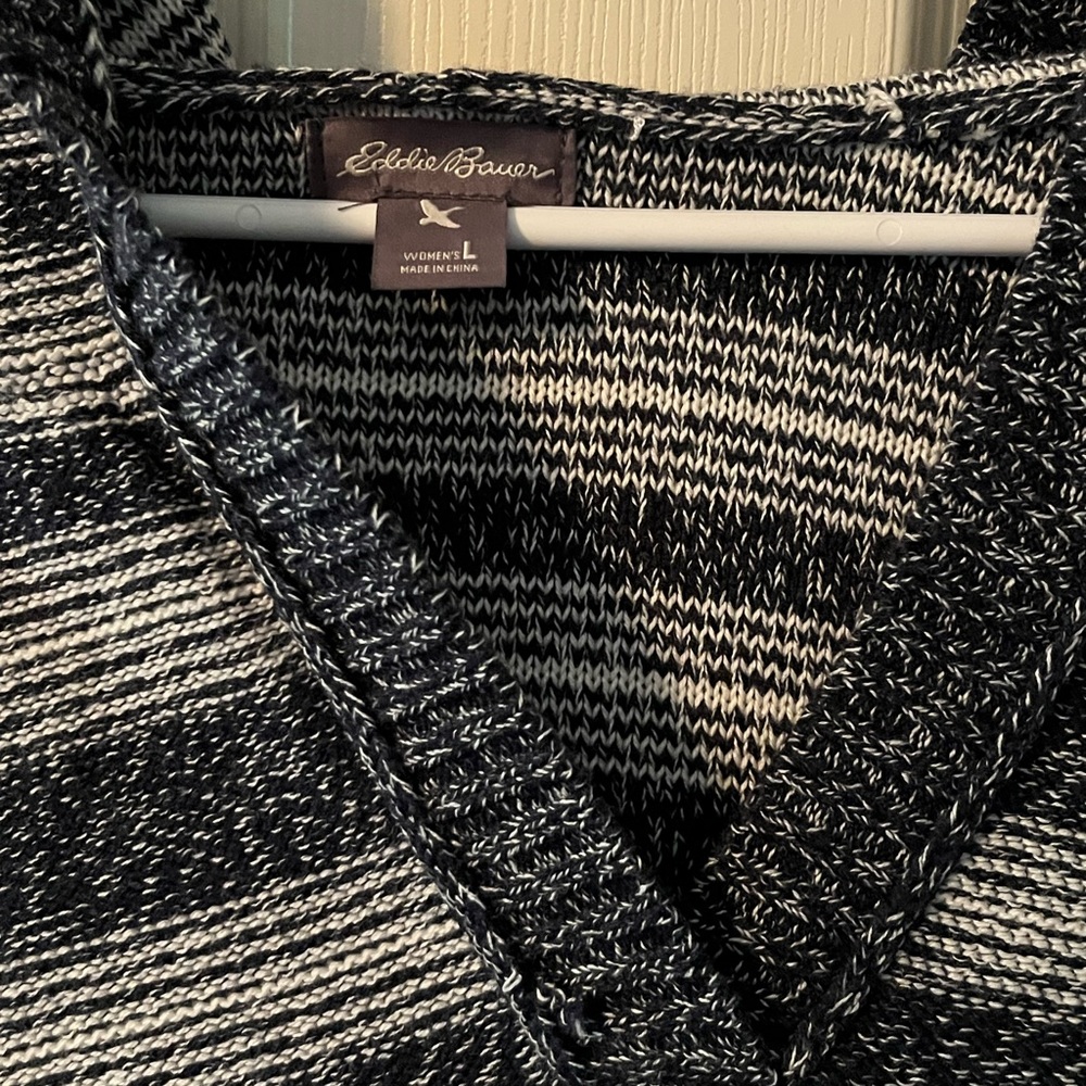 Eddie Bauer Blue and White Striped V-Neck Sweater with a Hoodie - Picture 3 of 5